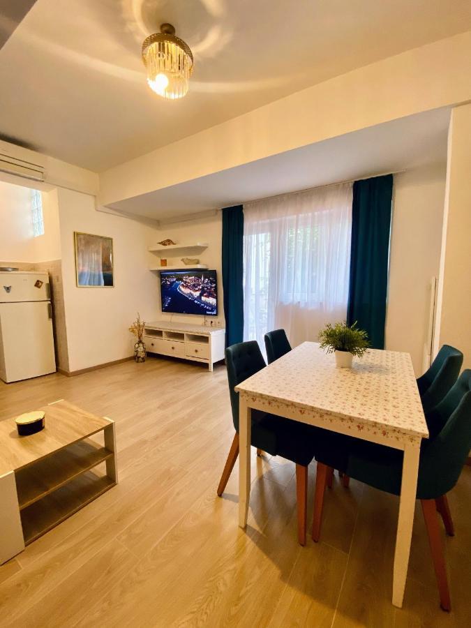 Apartment Andrea Baška Voda Buitenkant foto